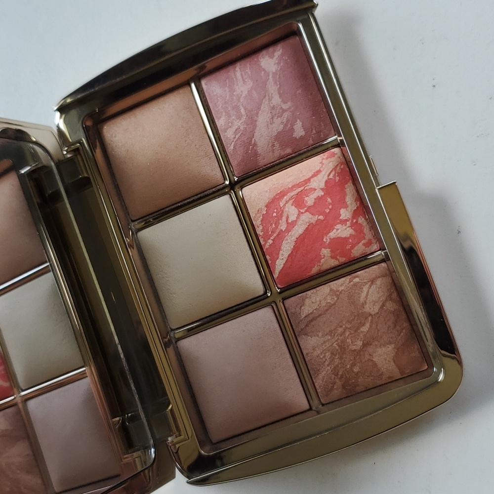 Hourglass Ambient Lighting Edit Sculpture